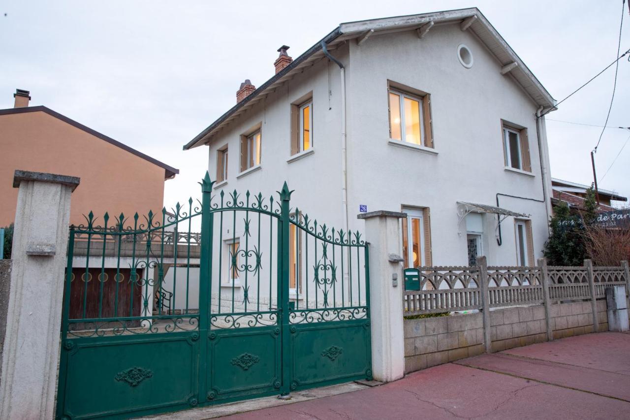 Dify Industriel - Parilly Lägenhet Vénissieux Exteriör bild